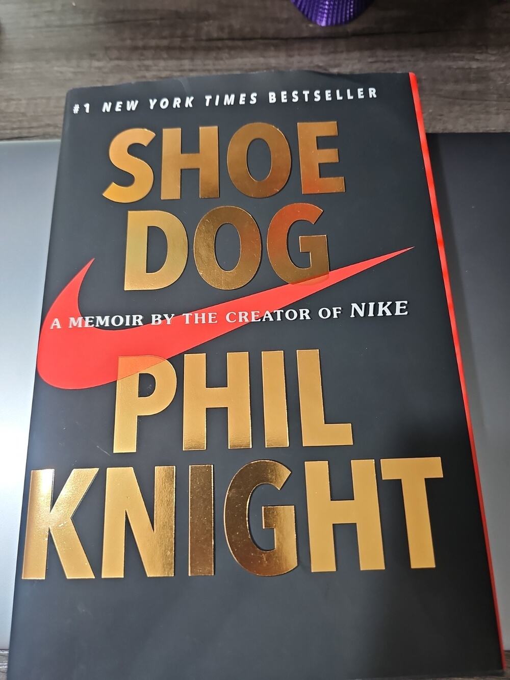 Shoe Dog : A Memoir by the Creator of Nike by Phil Knight (2016, Hardcover)